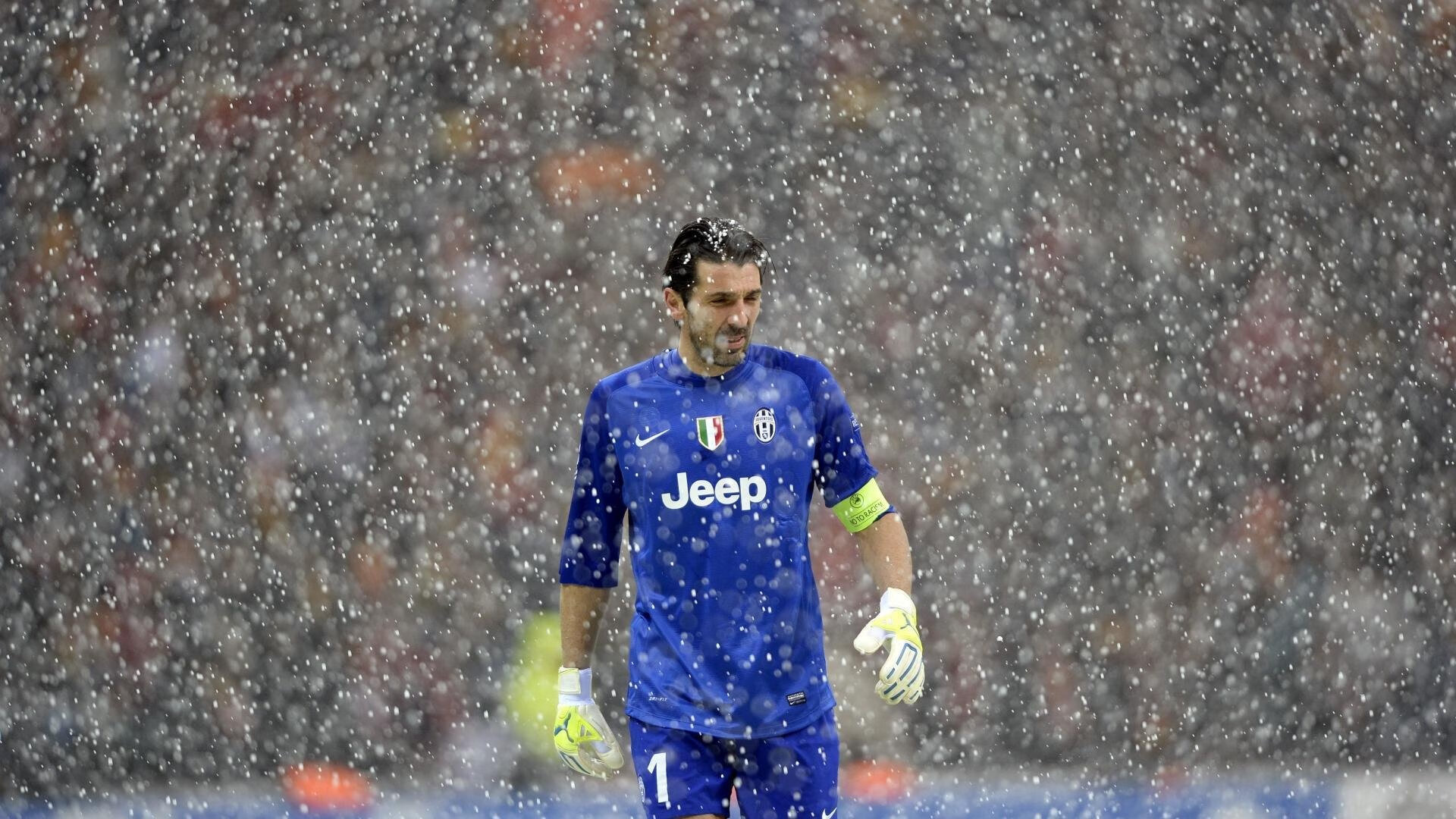 中国女篮的荣耀属于每一个拼搏的身影，中国女篮得奖